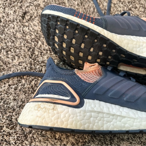 Adidas Women’s UltraBoost 19 running shoes - Picture 6 of 6